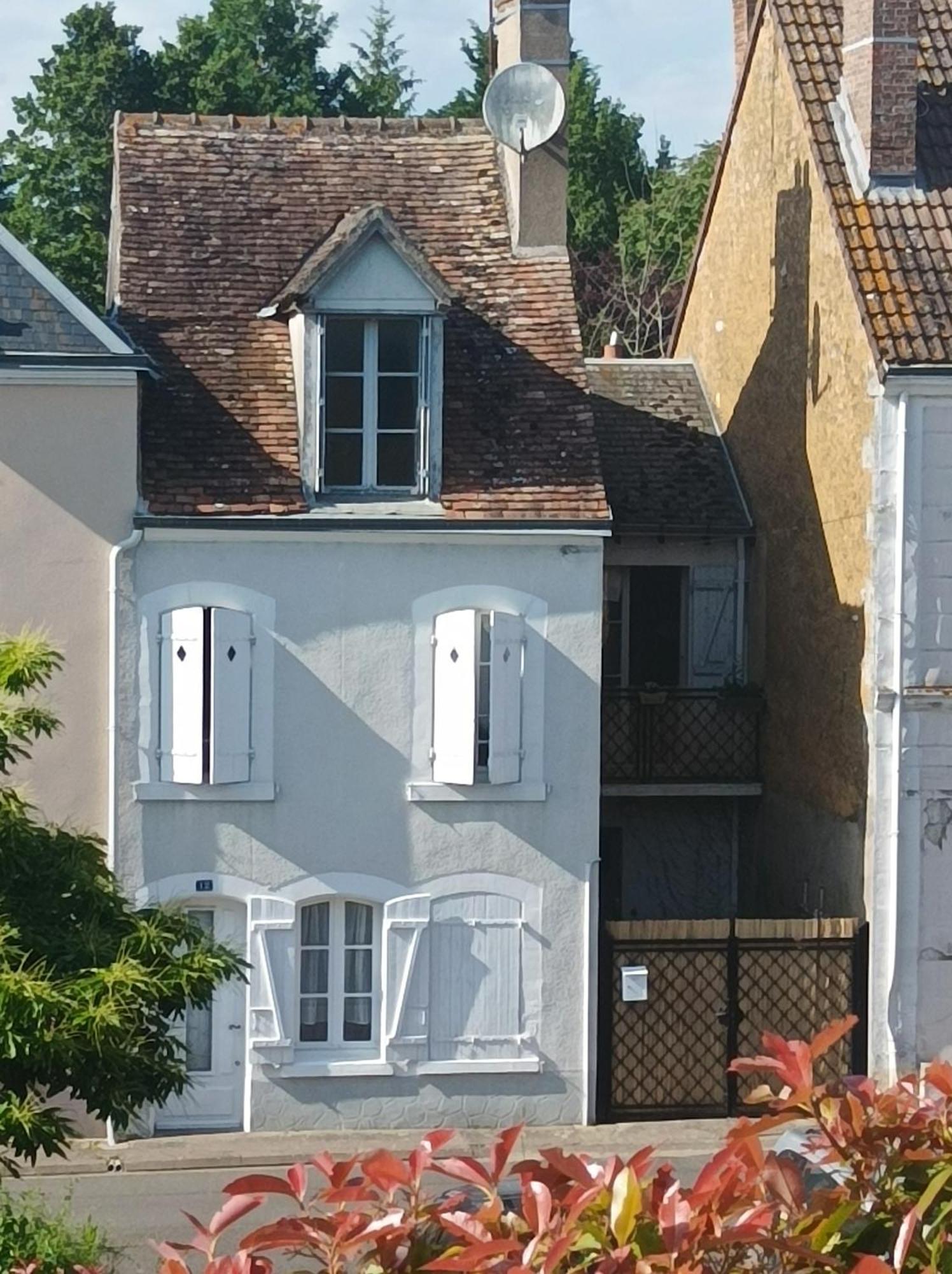 La Maison Au Bord De L'Eau Gracay Экстерьер фото